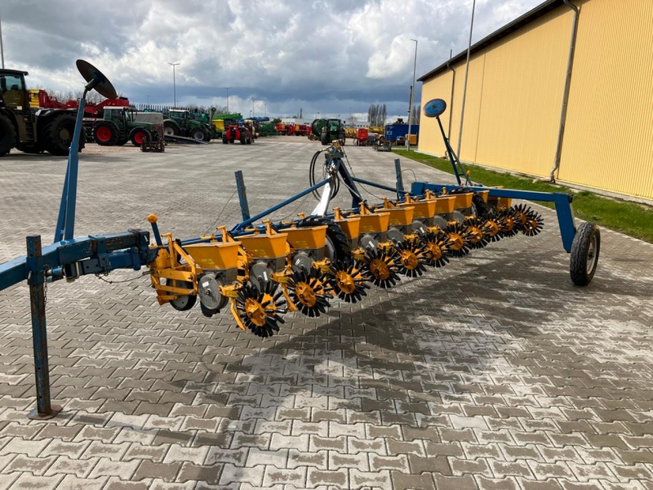 Kleine RÜBENDRILLMASCHINE KLEINE UNICORN - Einzelkornsämaschine: das Bild 2 Kleine RÜBENDRILLMASCHINE KLEINE UNICORN - Einzelkornsämaschine: das Bild 2