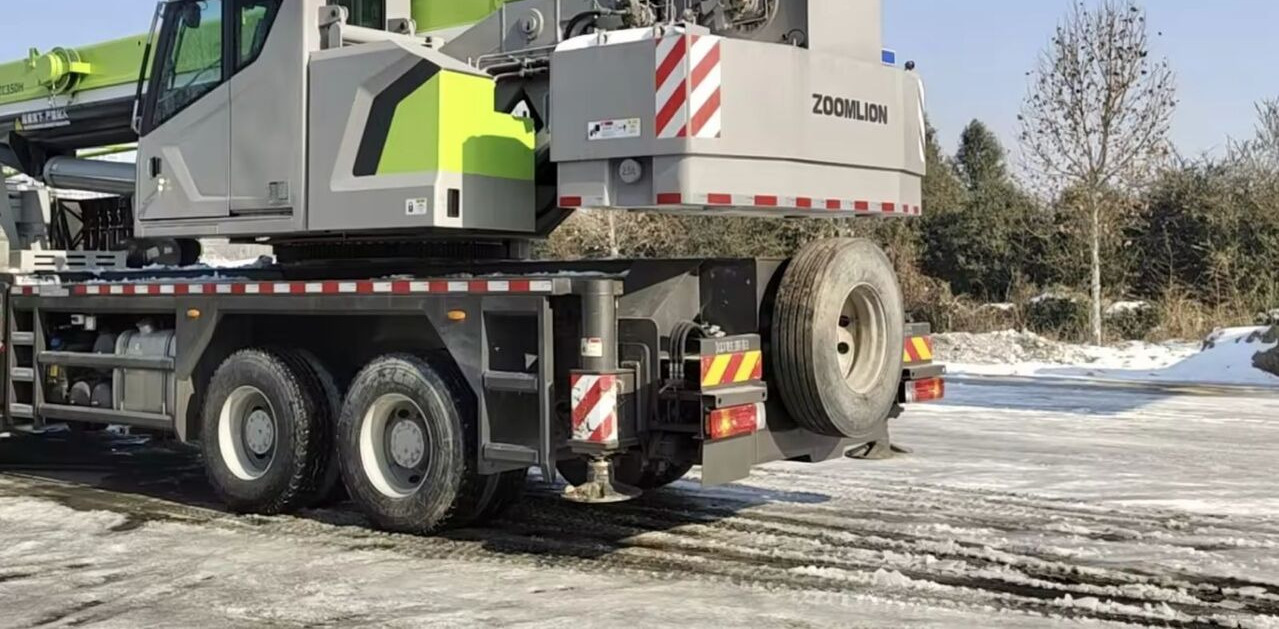 Zoomlion ZTC350 ZTC250 ZTC550 ZTC1000 - Mobilkran: das Bild 4 Zoomlion ZTC350 ZTC250 ZTC550 ZTC1000 - Mobilkran: das Bild 4