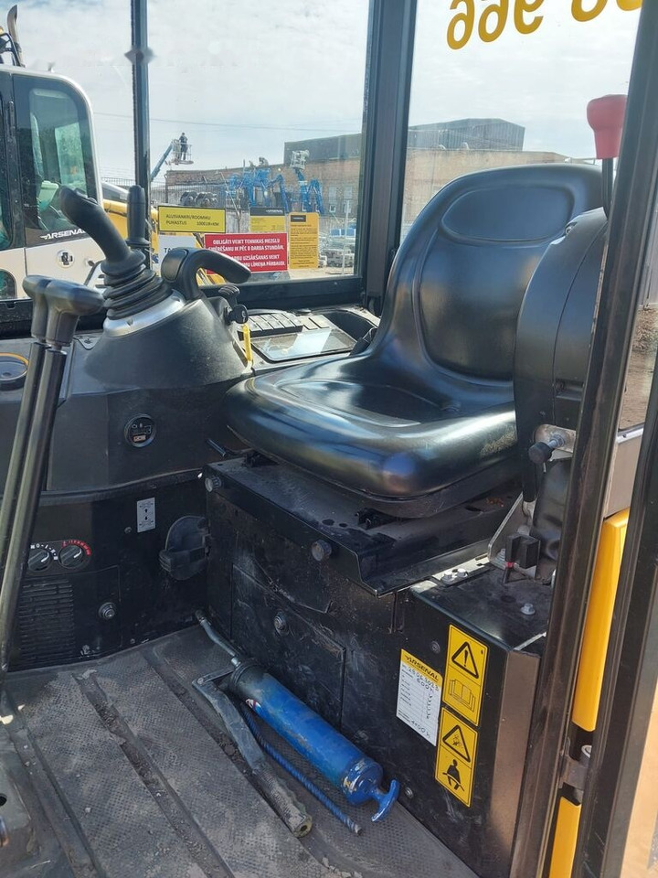 JCB 19 C! - Minibagger: das Bild 4 JCB 19 C! - Minibagger: das Bild 4