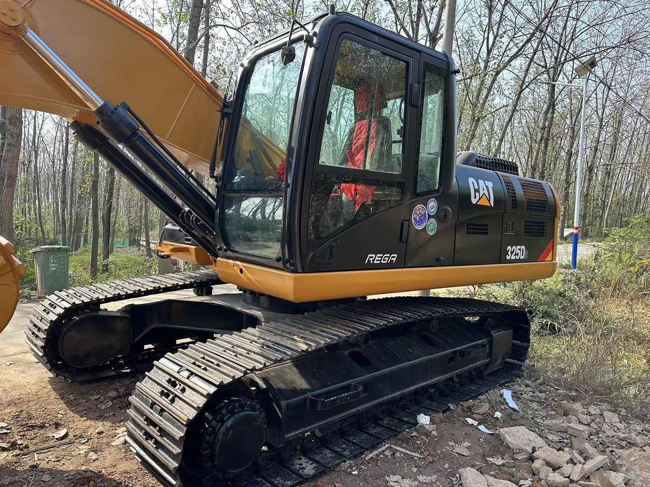 CATERPILLAR 325 D - Kettenbagger: das Bild 3 CATERPILLAR 325 D - Kettenbagger: das Bild 3