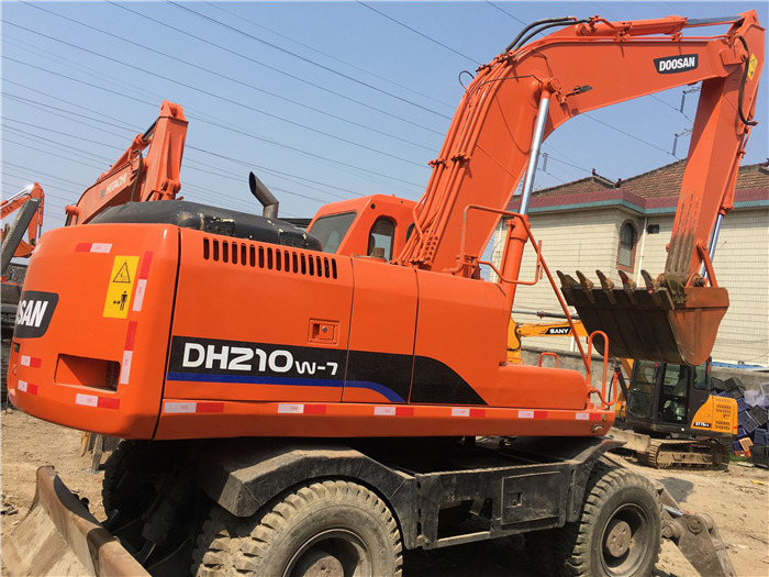Doosan DH210w-7 wheel excavator - Mobilbagger: das Bild 1 Doosan DH210w-7 wheel excavator - Mobilbagger: das Bild 1