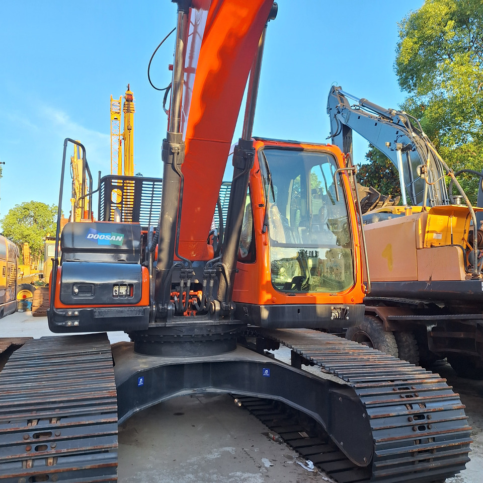 Doosan Dx225LC-9C Crawler Excavator - Kettenbagger: das Bild 2 Doosan Dx225LC-9C Crawler Excavator - Kettenbagger: das Bild 2