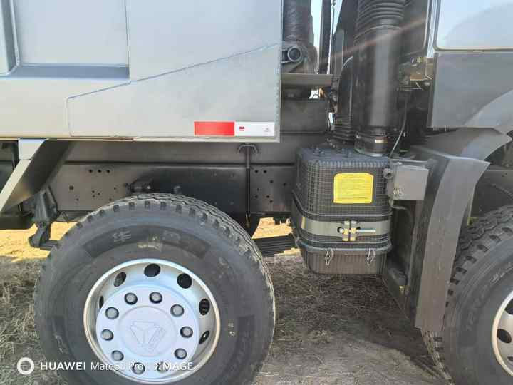 HOWO Heavy Dump Truck 6x4 8x4 Diesel Manual Transmission Right Left Hand Drive Sinotruck Dump Truck - Kipper: das Bild 5 HOWO Heavy Dump Truck 6x4 8x4 Diesel Manual Transmission Right Left Hand Drive Sinotruck Dump Truck - Kipper: das Bild 5