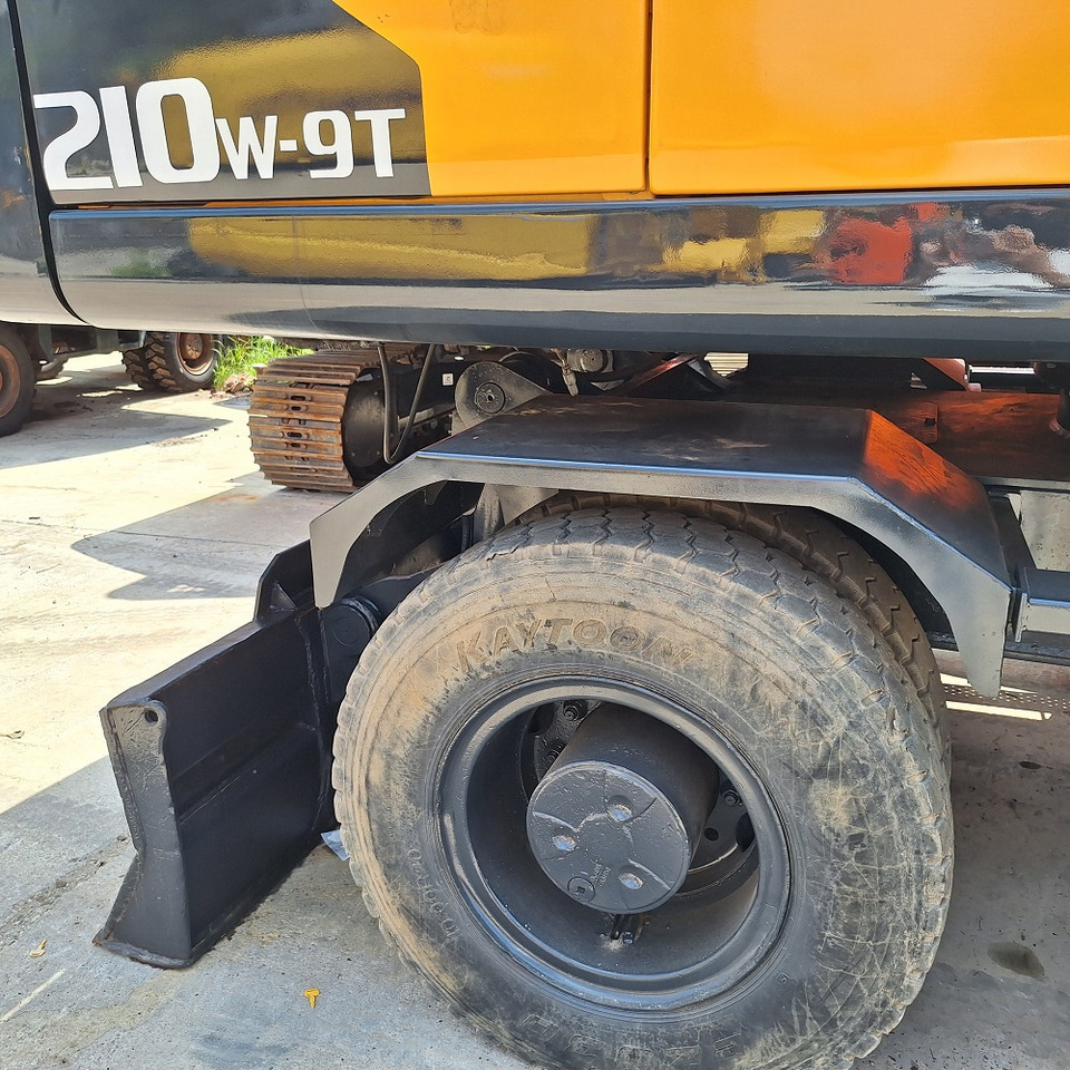 Mobilbagger Hyundai 210w-9T wheel excavator: das Bild 6