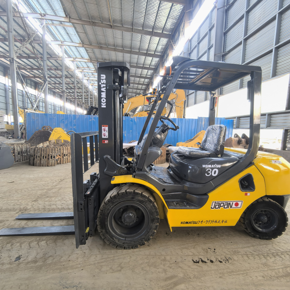 Komatsu FD30 Forklift - Dieselstapler: das Bild 4 Komatsu FD30 Forklift - Dieselstapler: das Bild 4