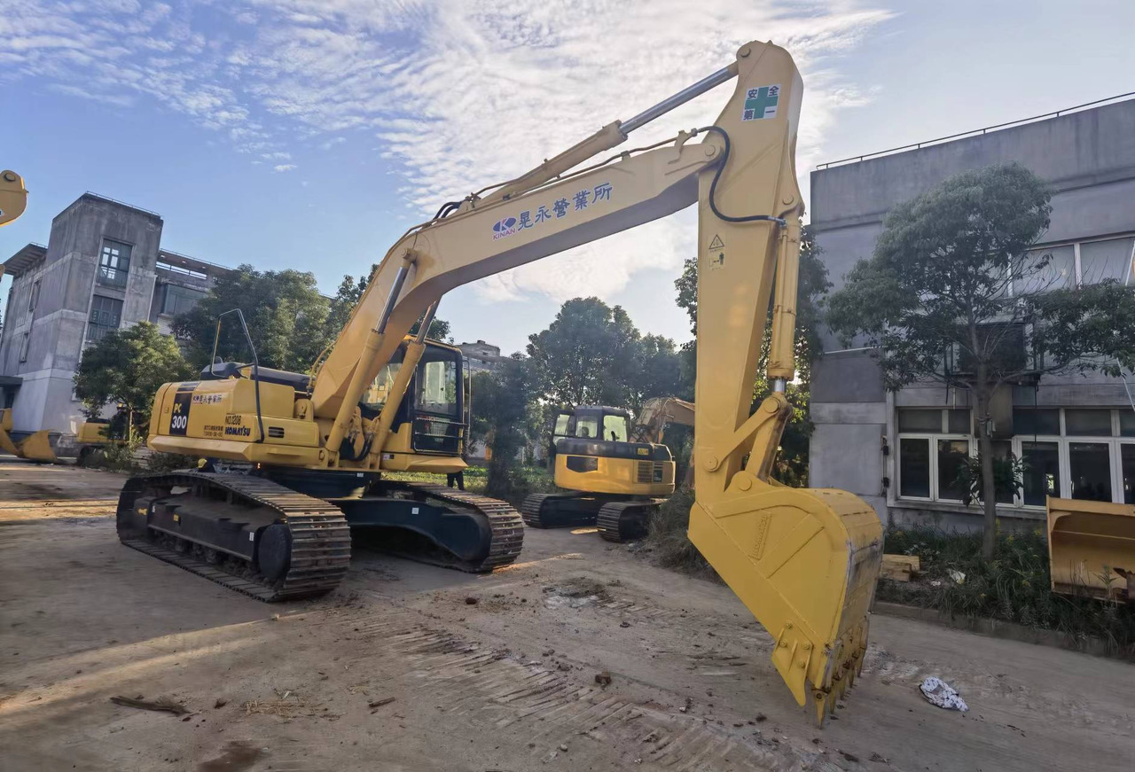 Komatsu PC300-7 Excavator - Kettenbagger: das Bild 3 Komatsu PC300-7 Excavator - Kettenbagger: das Bild 3
