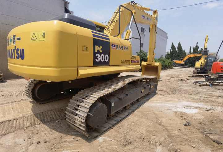 Komatsu PC300-7 excavator - Kettenbagger: das Bild 5 Komatsu PC300-7 excavator - Kettenbagger: das Bild 5