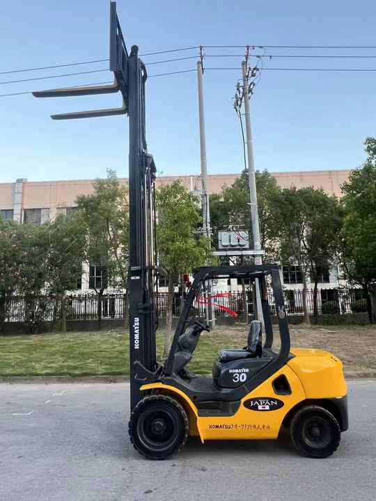 Dieselstapler New arriver second hand Komatsu FD30 forklift with good performance cheap used forklift for sale: das Bild 6