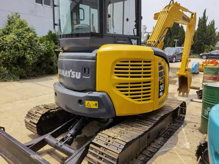 Second Hand Good Condition Komatsu PC35MR-3 Crawler Excavator Used Komatsu PC35MR-3 Excavator in stock - Kettenbagger: das Bild 4 Second Hand Good Condition Komatsu PC35MR-3 Crawler Excavator Used Komatsu PC35MR-3 Excavator in stock - Kettenbagger: das Bild 4