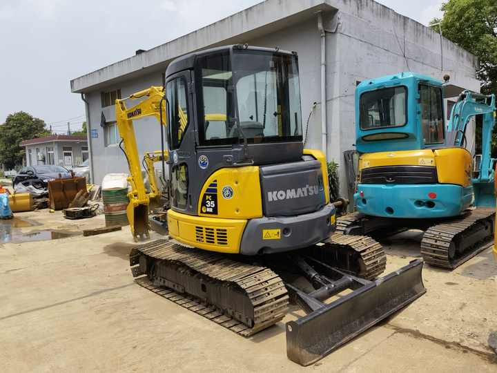 Second Hand Good Condition Komatsu PC35MR-3 Crawler Excavator Used Komatsu PC35MR-3 Excavator in stock - Kettenbagger: das Bild 3 Second Hand Good Condition Komatsu PC35MR-3 Crawler Excavator Used Komatsu PC35MR-3 Excavator in stock - Kettenbagger: das Bild 3