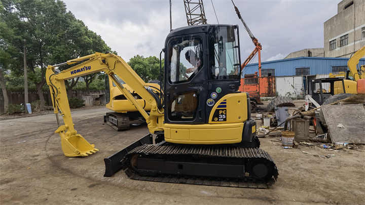 Second Hand good working condition Komatsu PC35MR-3 Crawler Excavator Used Komatsu PC35MR-3 Excavator in stock - Kettenbagger: das Bild 3 Second Hand good working condition Komatsu PC35MR-3 Crawler Excavator Used Komatsu PC35MR-3 Excavator in stock - Kettenbagger: das Bild 3