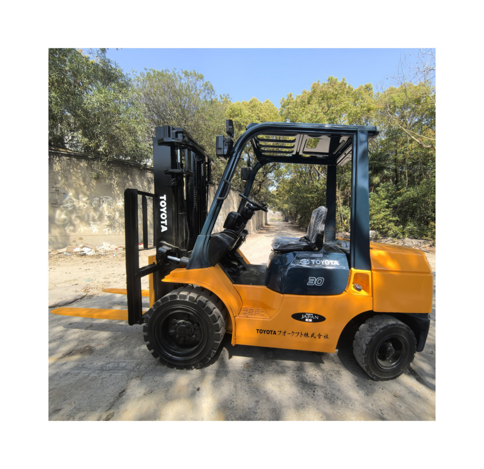 Toyota FD30 Forklift - Dieselstapler: das Bild 1 Toyota FD30 Forklift - Dieselstapler: das Bild 1