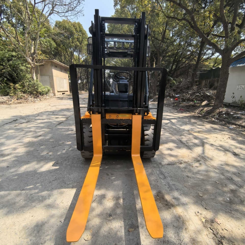 Toyota FD30 Forklift - Dieselstapler: das Bild 4 Toyota FD30 Forklift - Dieselstapler: das Bild 4
