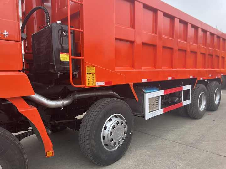 Used Shacman F3000 8X4 Dump Truck - Kipper: das Bild 4 Used Shacman F3000 8X4 Dump Truck - Kipper: das Bild 4