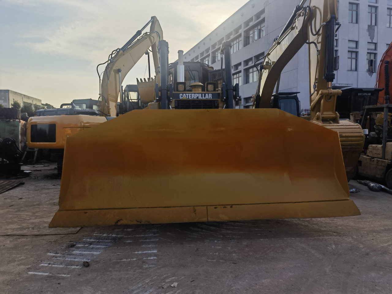 Used cat d8r bulldozer - Bulldozer: das Bild 3 Used cat d8r bulldozer - Bulldozer: das Bild 3