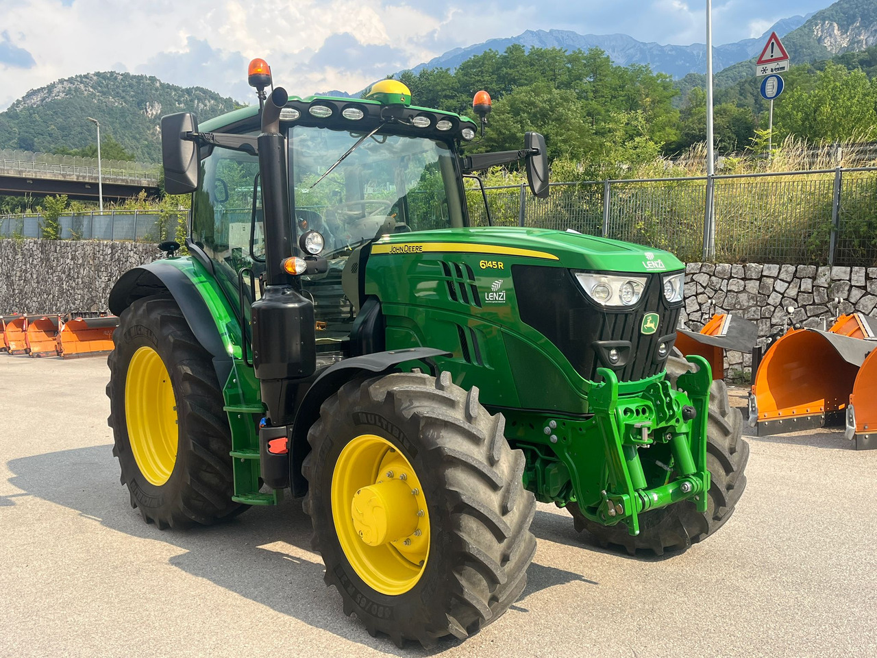 JOHN DEERE 6145 R - Traktor: das Bild 4 JOHN DEERE 6145 R - Traktor: das Bild 4