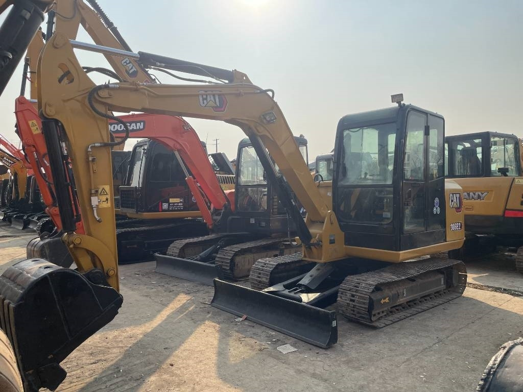 CAT 306E2 - Minibagger: das Bild 3 CAT 306E2 - Minibagger: das Bild 3