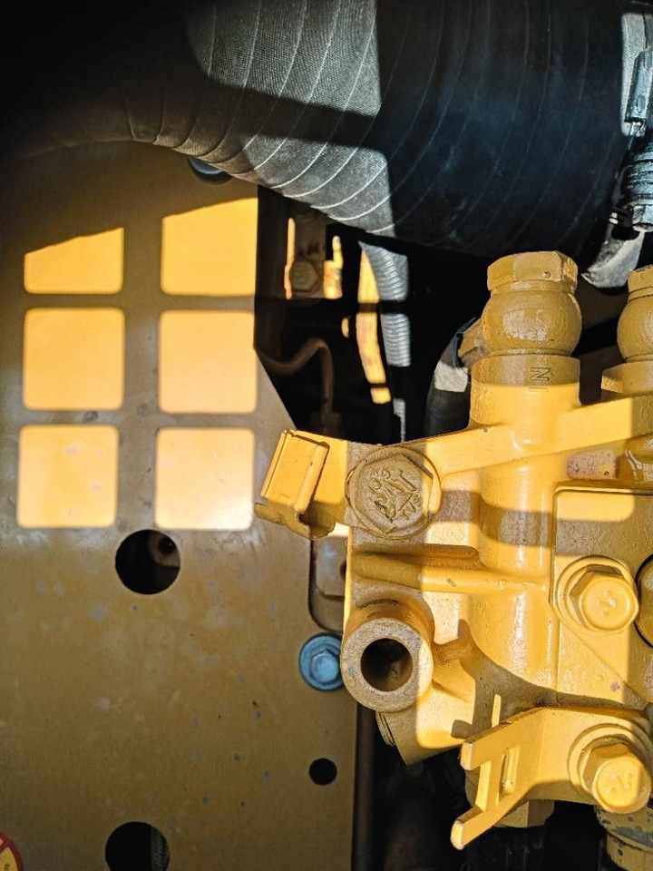 CAT 320 D - Kettenbagger: das Bild 2 CAT 320 D - Kettenbagger: das Bild 2