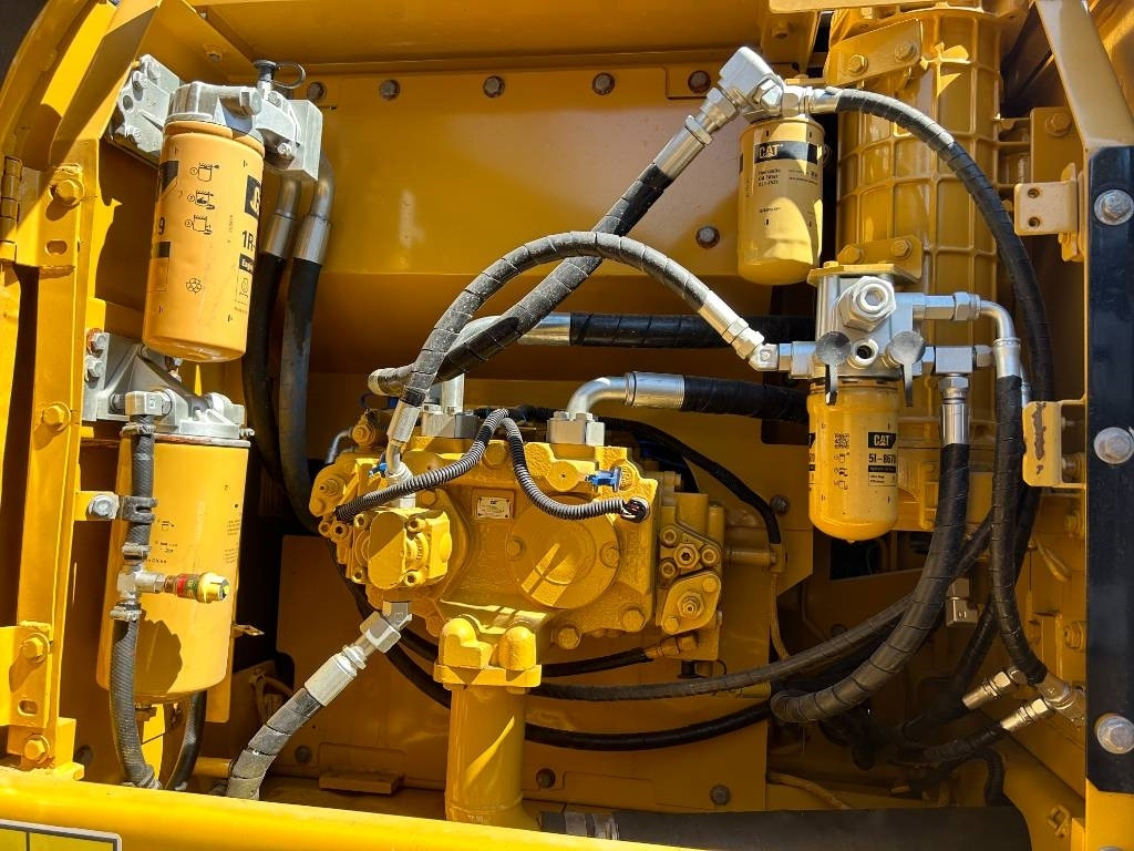 Kettenbagger CAT 320D2L: das Bild 11