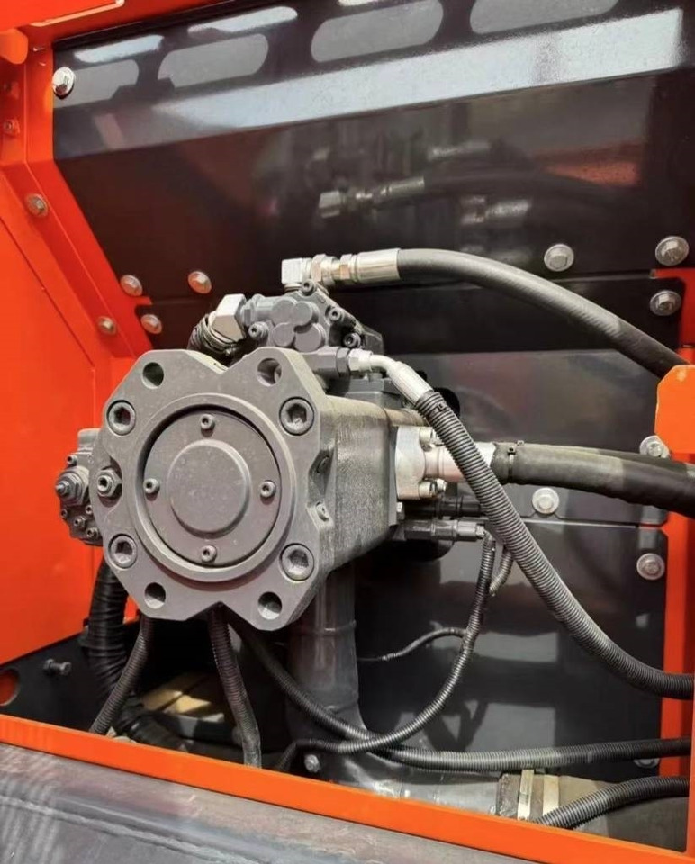 Doosan 225 DX - Kettenbagger: das Bild 2 Doosan 225 DX - Kettenbagger: das Bild 2