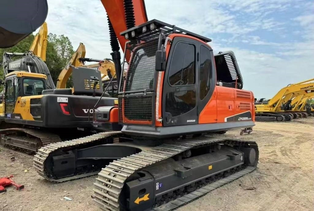 Doosan 225 DX - Kettenbagger: das Bild 4 Doosan 225 DX - Kettenbagger: das Bild 4