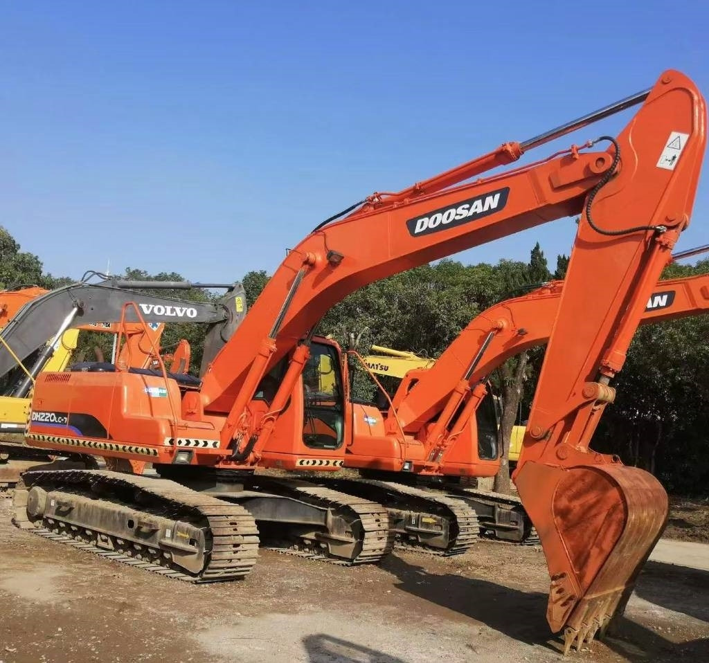 Doosan DH 220 - Kettenbagger: das Bild 1 Doosan DH 220 - Kettenbagger: das Bild 1