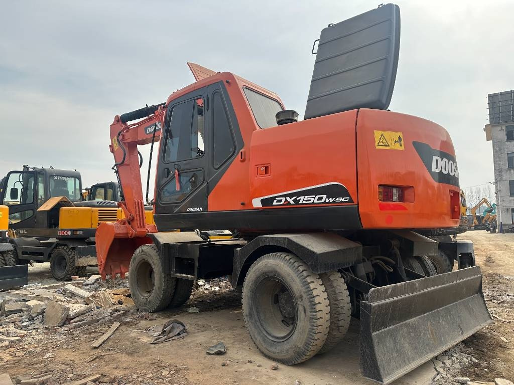 Doosan DX 150W -9 - Mobilbagger: das Bild 1 Doosan DX 150W -9 - Mobilbagger: das Bild 1