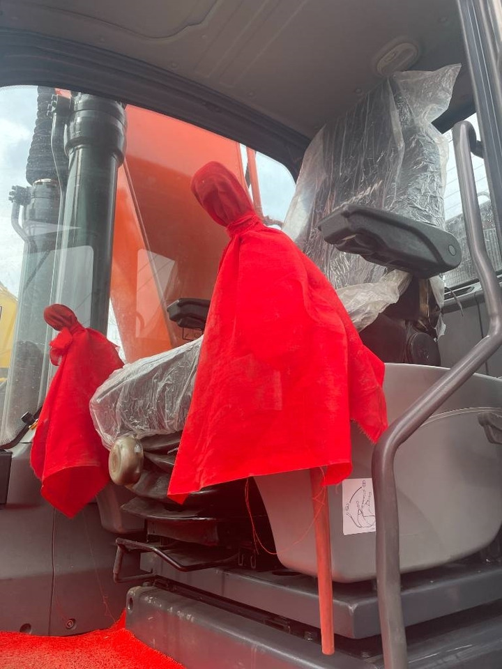 Doosan DX 225 - Kettenbagger: das Bild 2 Doosan DX 225 - Kettenbagger: das Bild 2