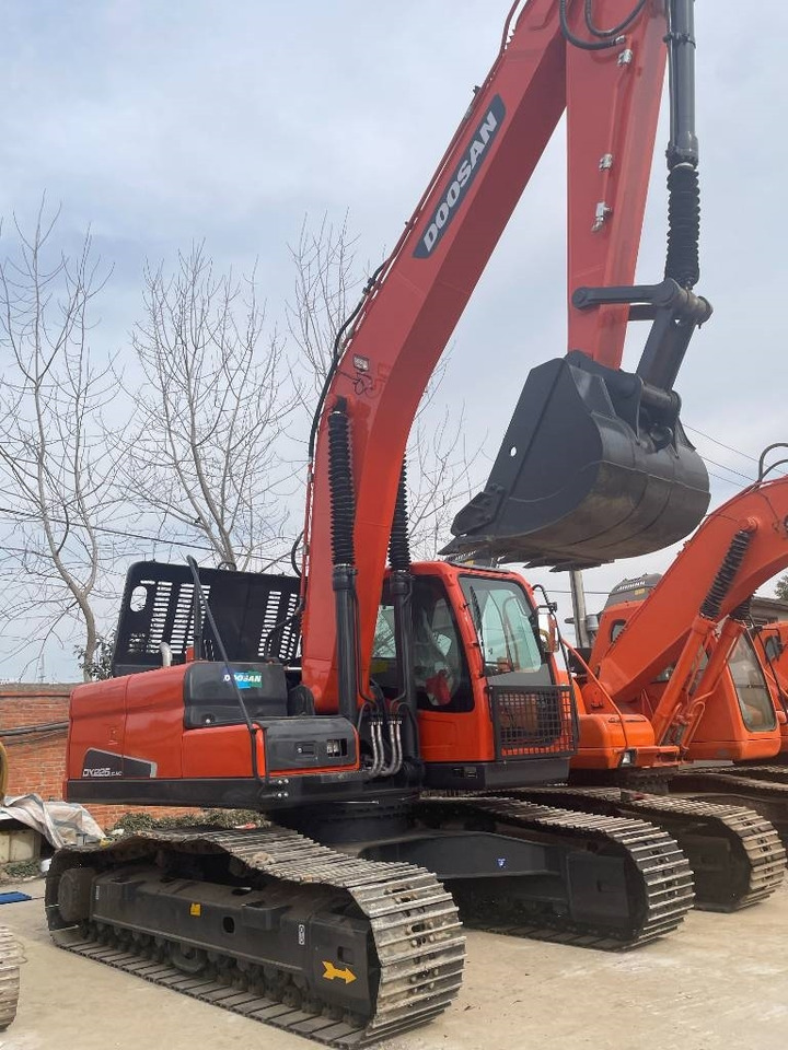 Doosan DX 225 - Kettenbagger: das Bild 2 Doosan DX 225 - Kettenbagger: das Bild 2