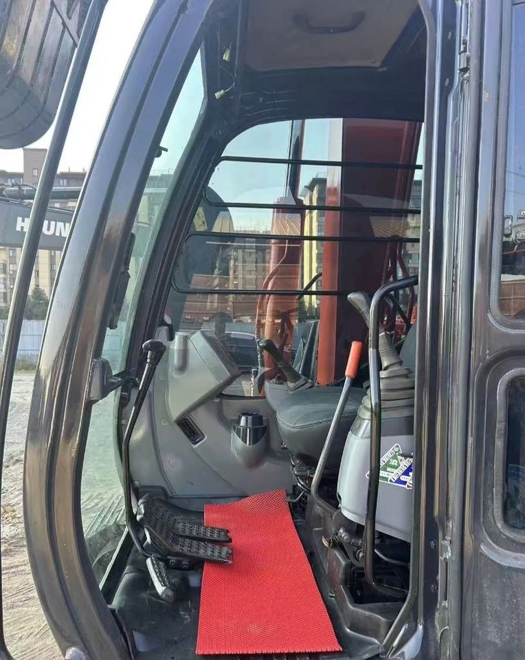 Hitachi ZAXS 70 - Minibagger: das Bild 4 Hitachi ZAXS 70 - Minibagger: das Bild 4