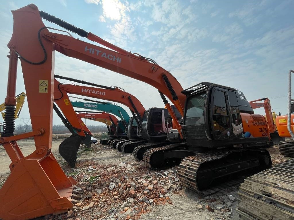 Hitachi ZX 200 - Kettenbagger: das Bild 1 Hitachi ZX 200 - Kettenbagger: das Bild 1