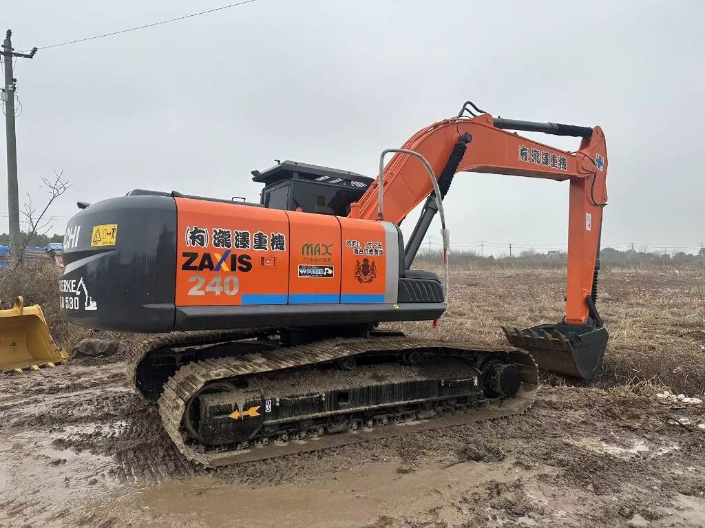 Hitachi ZX 240 - Kettenbagger: das Bild 1 Hitachi ZX 240 - Kettenbagger: das Bild 1