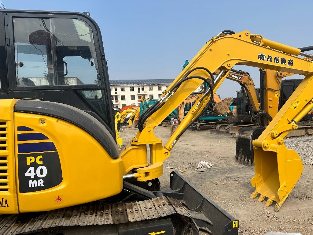 Komatsu 40MR - Kettenbagger: das Bild 2 Komatsu 40MR - Kettenbagger: das Bild 2