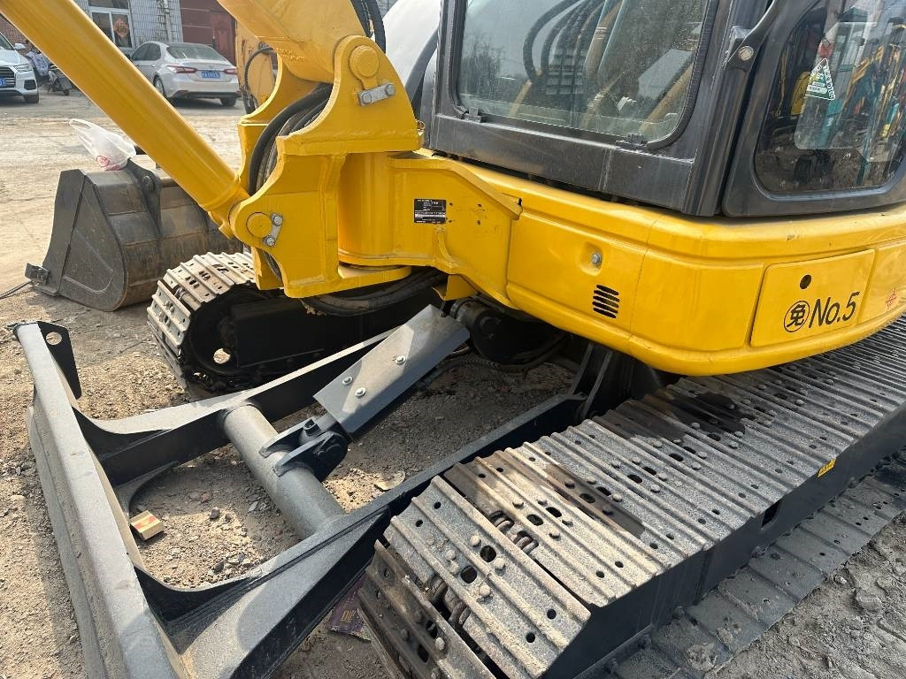 Komatsu 40MR - Kettenbagger: das Bild 4 Komatsu 40MR - Kettenbagger: das Bild 4