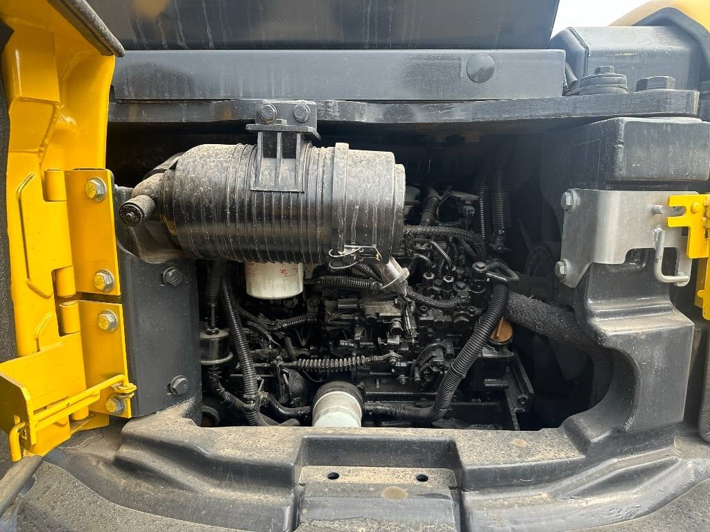 Komatsu 40MR - Kettenbagger: das Bild 5 Komatsu 40MR - Kettenbagger: das Bild 5