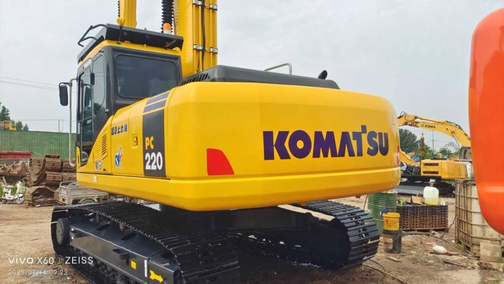 Komatsu PC 220-7 - Kettenbagger: das Bild 1 Komatsu PC 220-7 - Kettenbagger: das Bild 1