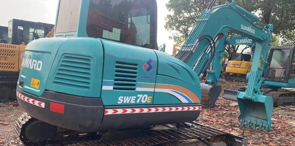 Sunward 70 - Minibagger: das Bild 2 Sunward 70 - Minibagger: das Bild 2
