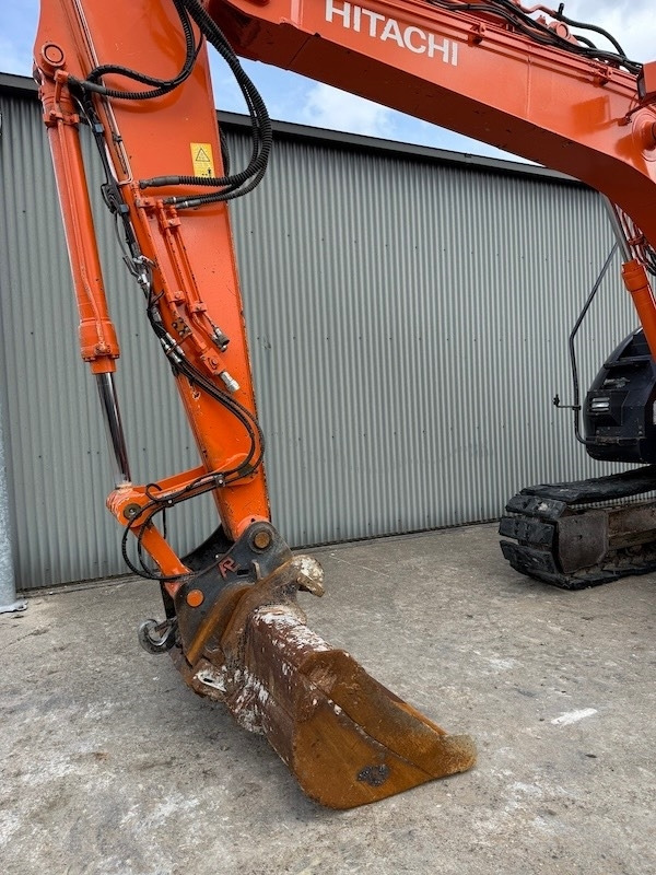 Hitachi ZX 135 US-5B - Kettenbagger: das Bild 5 Hitachi ZX 135 US-5B - Kettenbagger: das Bild 5