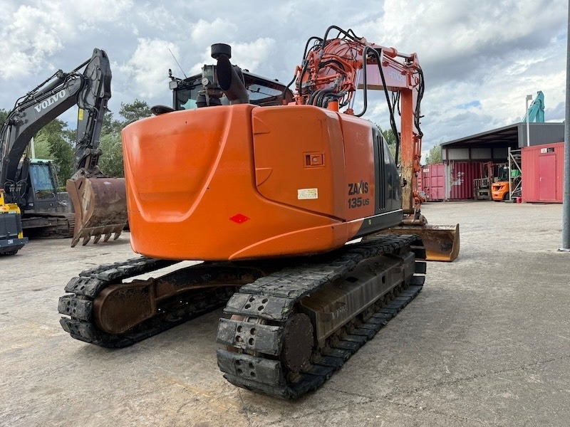 Hitachi ZX 135 US-5B - Kettenbagger: das Bild 3 Hitachi ZX 135 US-5B - Kettenbagger: das Bild 3