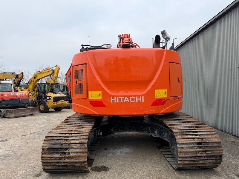 Hitachi ZX 225 US LC-6 - Kettenbagger: das Bild 2 Hitachi ZX 225 US LC-6 - Kettenbagger: das Bild 2