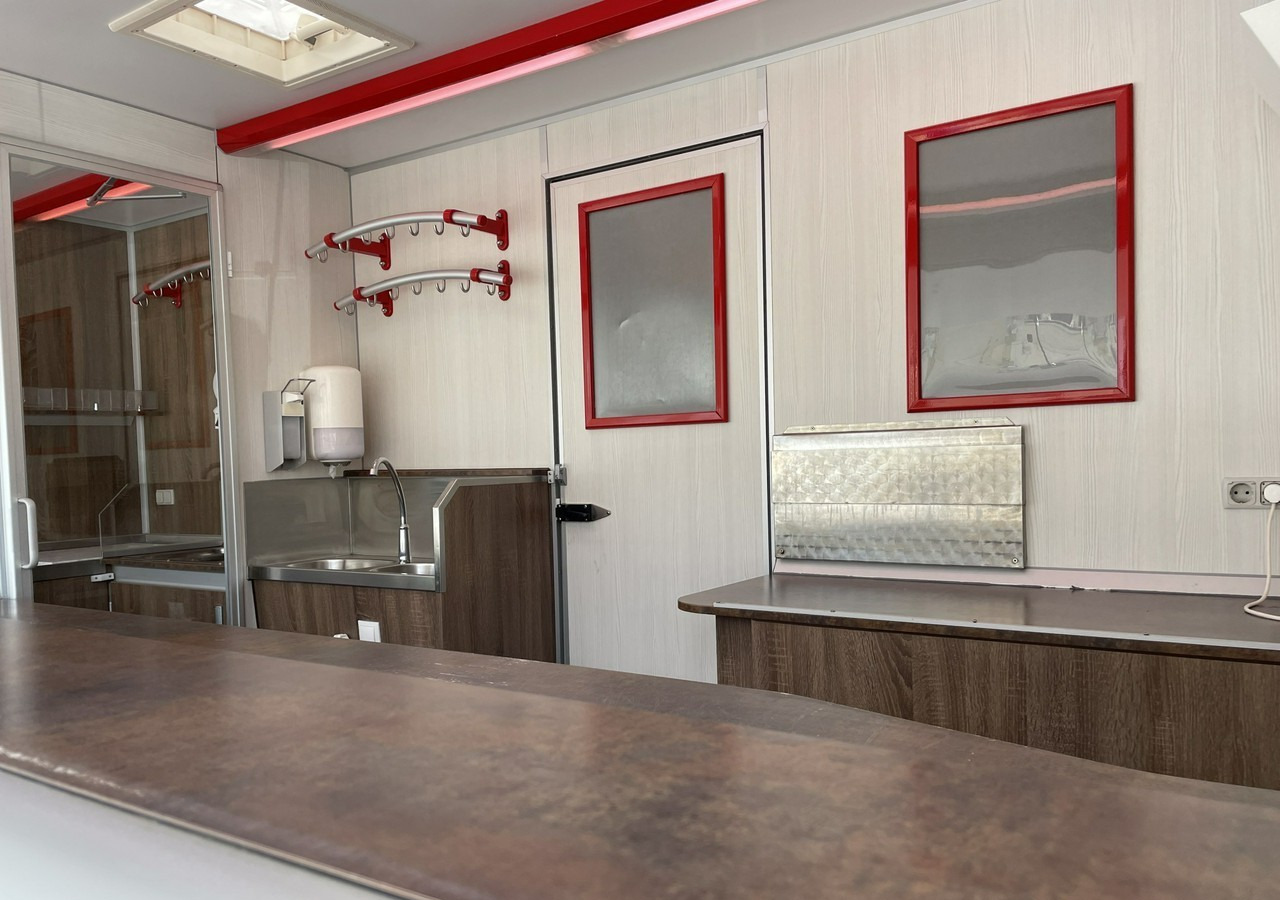 Fiat Ducato Autosklep Gastronomiczny Food Truck Foodtruck sklep W-zasil 2015 - Verkaufsfahrzeug: das Bild 2 Fiat Ducato Autosklep Gastronomiczny Food Truck Foodtruck sklep W-zasil 2015 - Verkaufsfahrzeug: das Bild 2