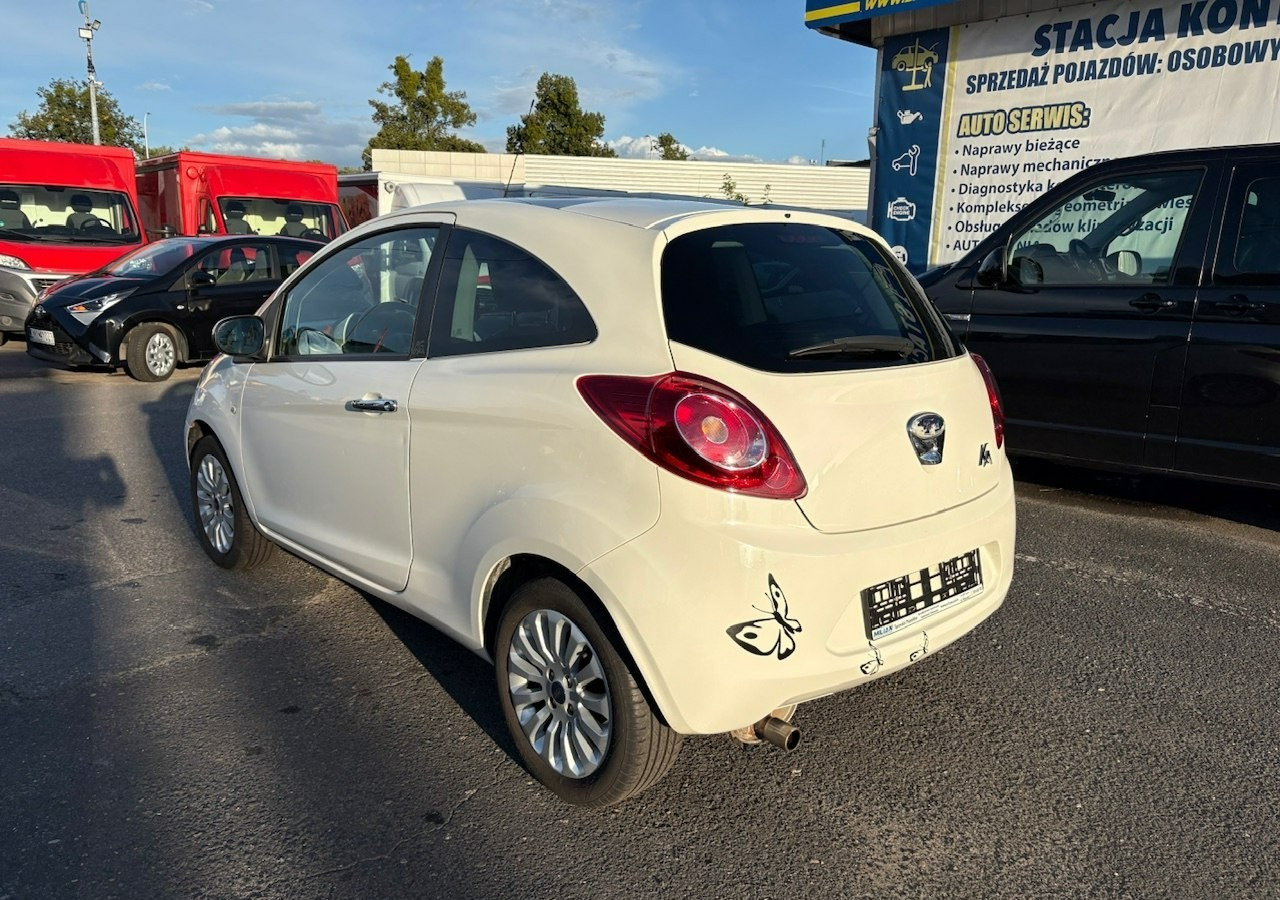 Ford KA II Ford KA 1.2 Champions Edition Klima Panorama 2012 - Schrägheck: das Bild 3 Ford KA II Ford KA 1.2 Champions Edition Klima Panorama 2012 - Schrägheck: das Bild 3