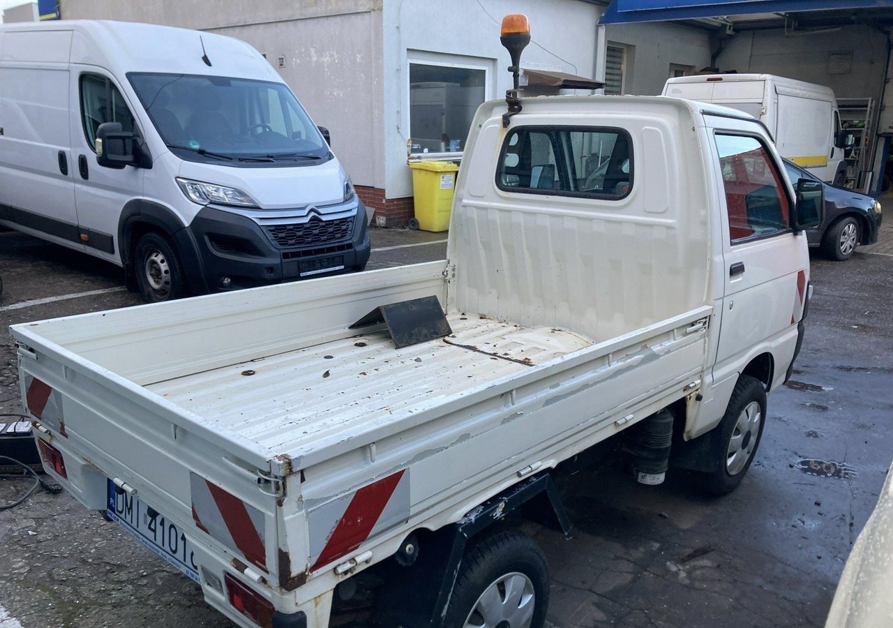 Inna Inny PFAU Piaggio Porter 4X4 Skrzynia odśnieżarka Pług 5655km 2012 - Pritsche Transporter: das Bild 4 Inna Inny PFAU Piaggio Porter 4X4 Skrzynia odśnieżarka Pług 5655km 2012 - Pritsche Transporter: das Bild 4