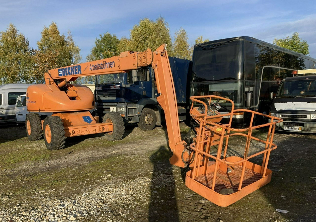 Inna Inny Podnośnik koszowy Haulotte H23 zwyżka 4x4 12082 mg 23 metrów - Teleskopbühne: das Bild 4 Inna Inny Podnośnik koszowy Haulotte H23 zwyżka 4x4 12082 mg 23 metrów - Teleskopbühne: das Bild 4