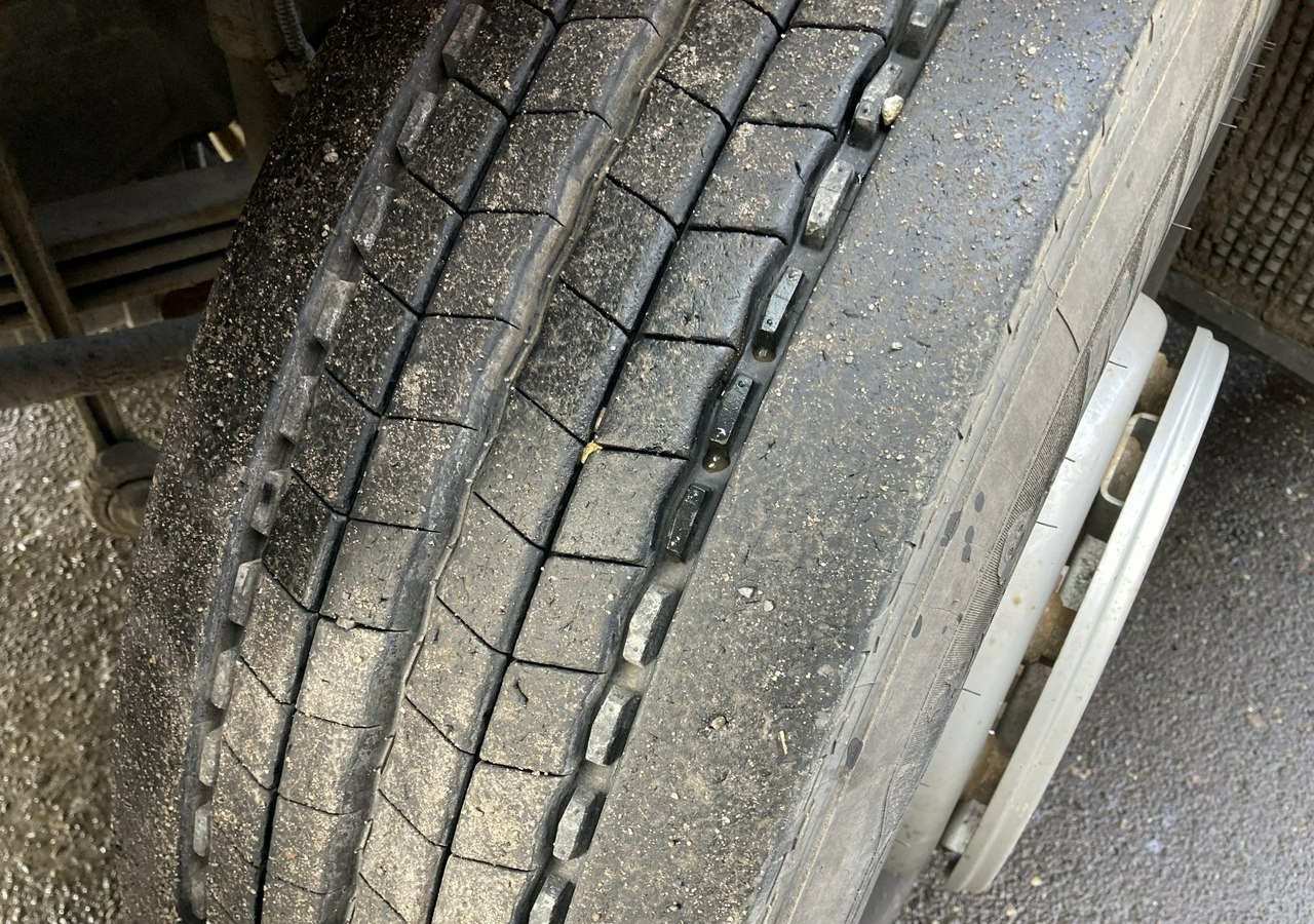 Abrollkipper Mercedes-Benz Axor 2543 Hakowiec MEILLER-KIPPER Model 2009 Axor 2543 Hakowiec MEILLER-KIPPER Model 2009: das Bild 11 Abrollkipper Mercedes-Benz Axor 2543 Hakowiec MEILLER-KIPPER Model 2009 Axor 2543 Hakowiec MEILLER-KIPPER Model 2009: das Bild 11