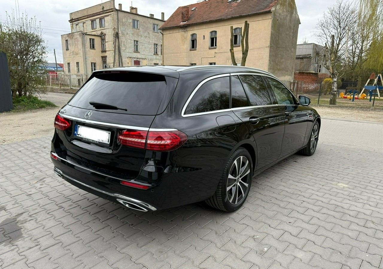 Mercedes-Benz Klasa E E300de EQ-Power Hybrid 50km na prądzie 2.0d 306KM Avantgarde Panoram - PKW: das Bild 4 Mercedes-Benz Klasa E E300de EQ-Power Hybrid 50km na prądzie 2.0d 306KM Avantgarde Panoram - PKW: das Bild 4