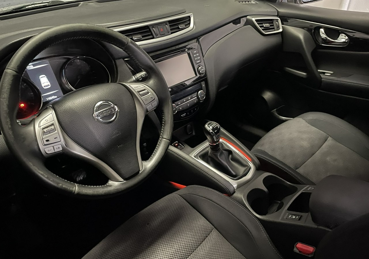 Nissan Qashqai II Nissan Qashqai 1.2 DIG-T Acenta Klimatronik Navi Kamera Model 2015 - SUV/ Geländewagen: das Bild 4 Nissan Qashqai II Nissan Qashqai 1.2 DIG-T Acenta Klimatronik Navi Kamera Model 2015 - SUV/ Geländewagen: das Bild 4