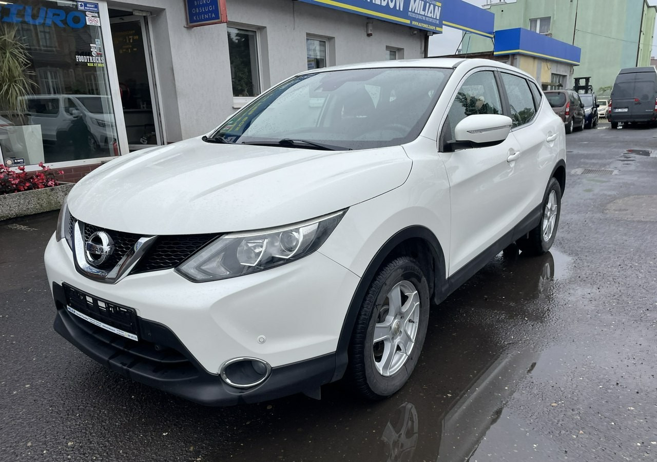 Nissan Qashqai II Nissan Qashqai 1.2 DIG-T Acenta Klimatronik Navi Kamera Model 2015 - SUV/ Geländewagen: das Bild 2 Nissan Qashqai II Nissan Qashqai 1.2 DIG-T Acenta Klimatronik Navi Kamera Model 2015 - SUV/ Geländewagen: das Bild 2
