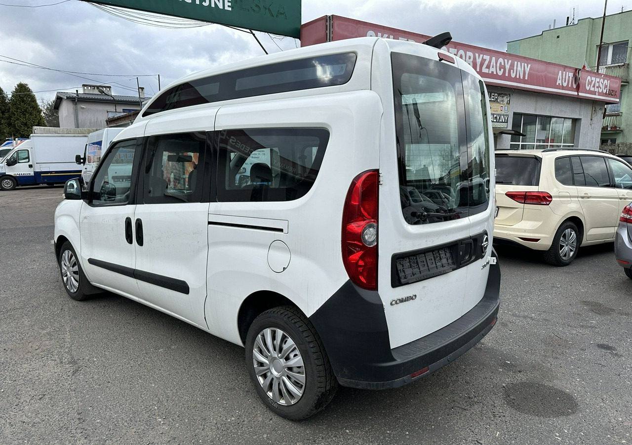 Opel Combo III 2.0CDTI Maxi Panorama Klima Kamera Webasto 2016 - PKW: das Bild 4 Opel Combo III 2.0CDTI Maxi Panorama Klima Kamera Webasto 2016 - PKW: das Bild 4