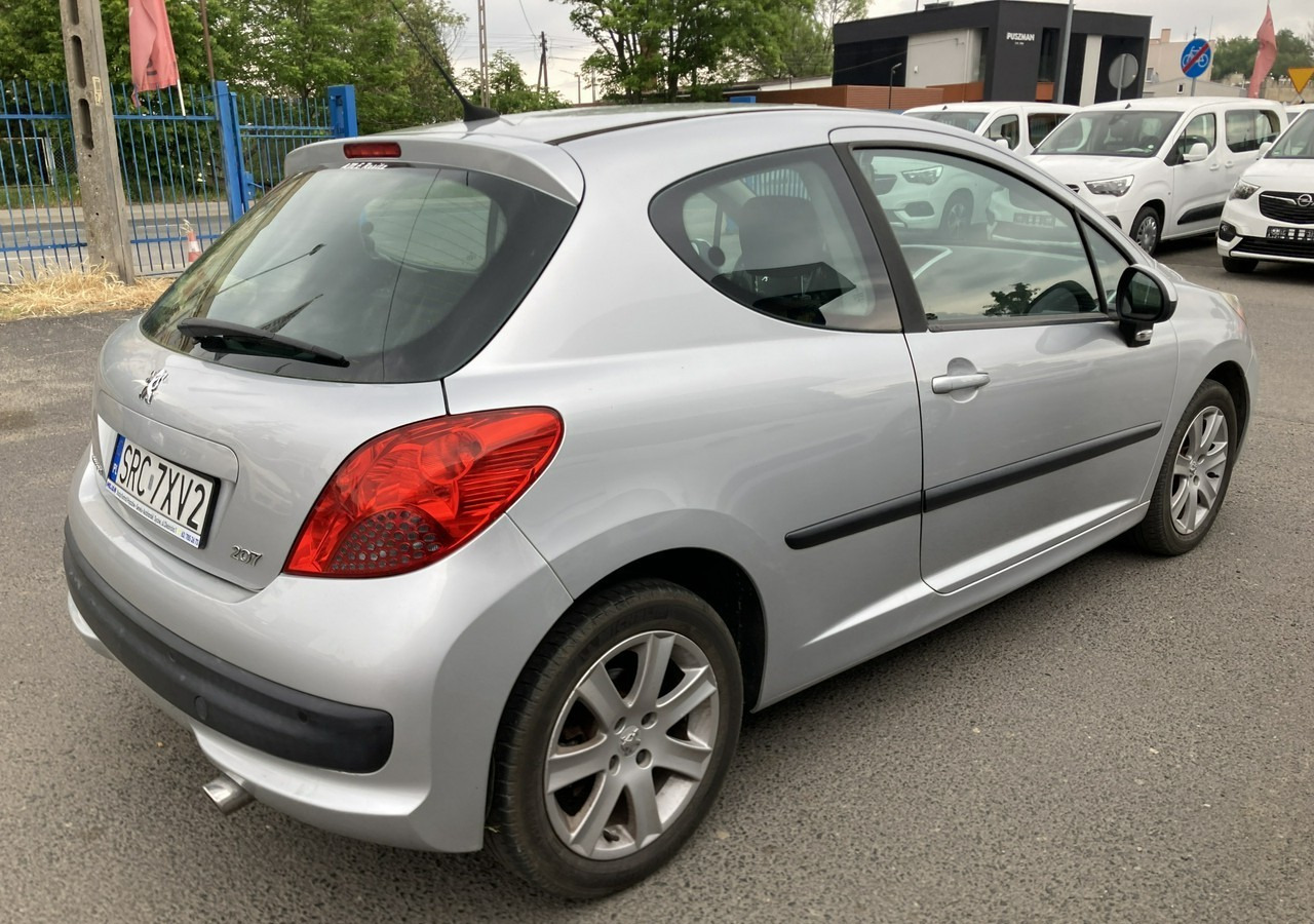 Peugeot 207 Peugeot 207 1.6HDI-16V Klima 2007 - PKW: das Bild 3 Peugeot 207 Peugeot 207 1.6HDI-16V Klima 2007 - PKW: das Bild 3